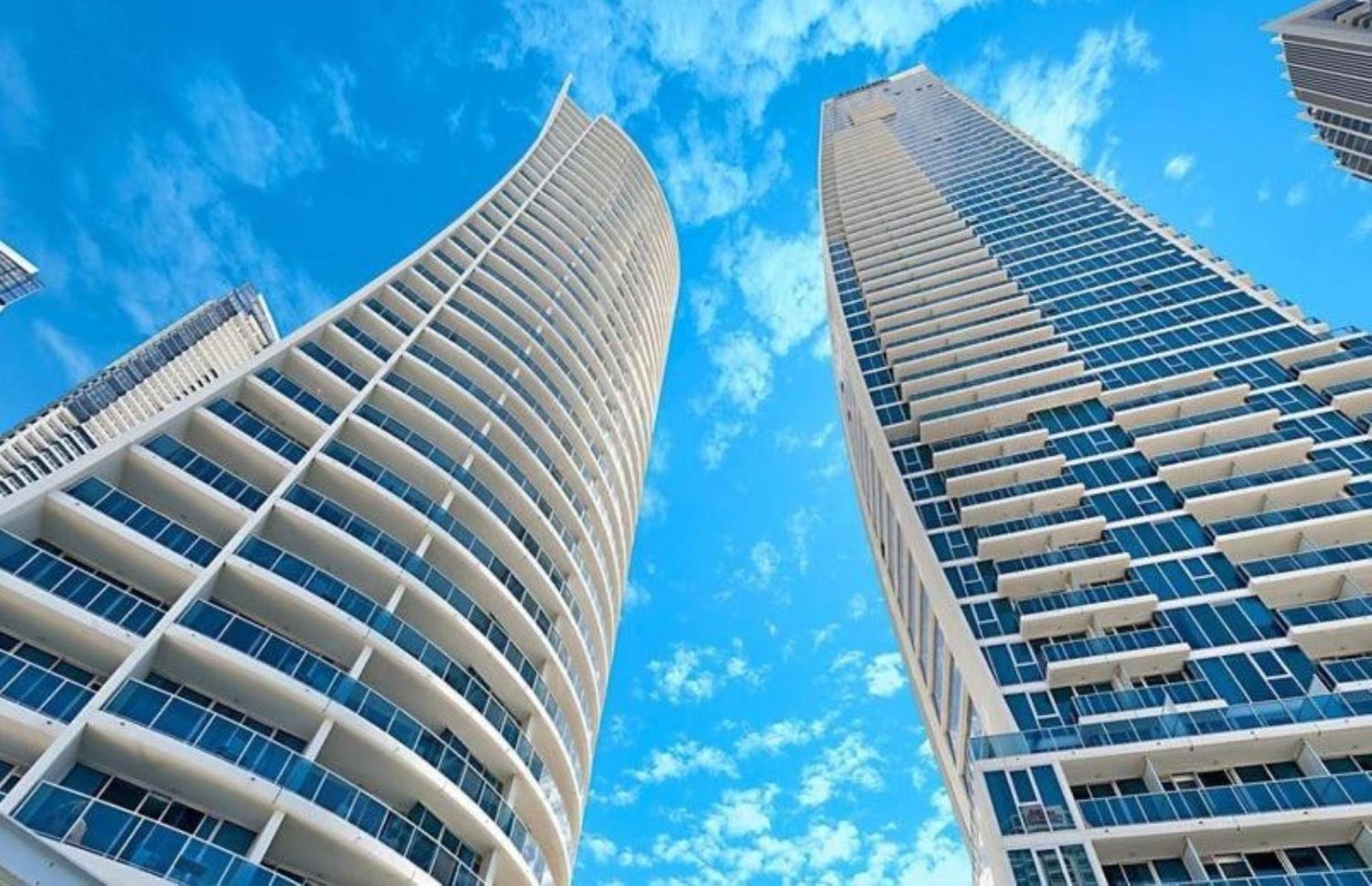 H-Residences Private Apartments - Hosted By Coastal Letting โกลด์โคสต์ ภายนอก รูปภาพ